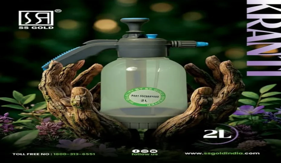 SS GOLD 2L hand pressure sprayer for gardening, plant care, watering, and pest control applications.